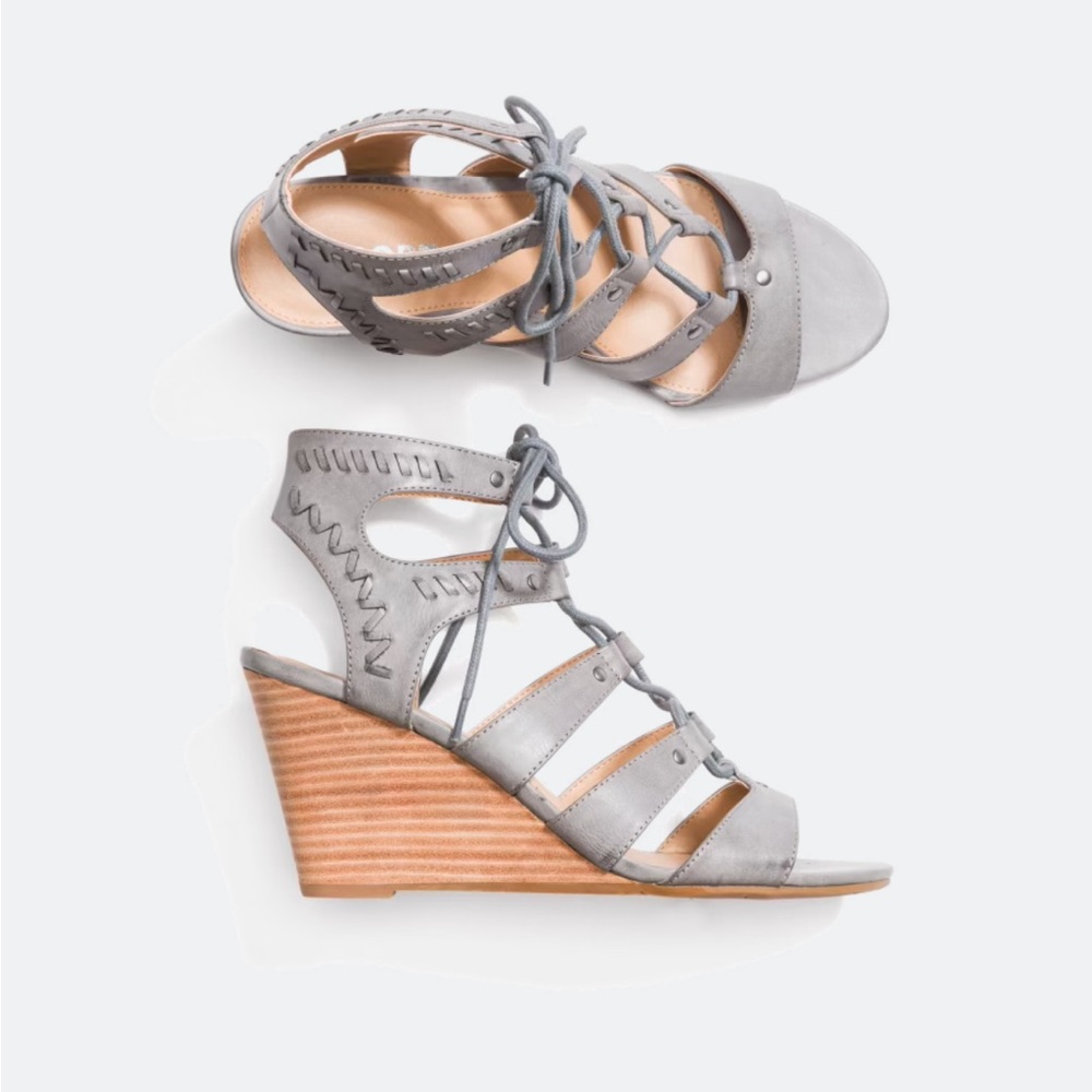 Report Gray Strappy Wedge Sandals Size 8